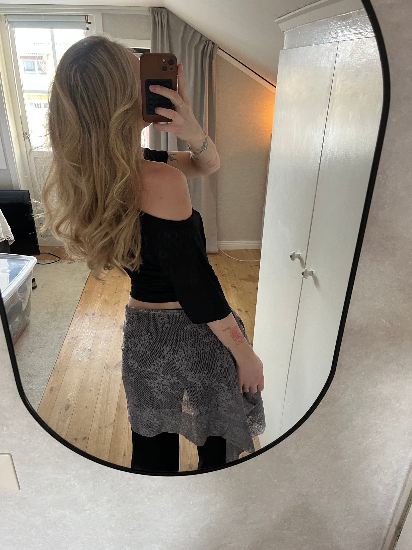 Grey lace w button