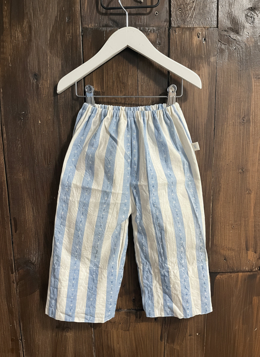 Thick blue striped