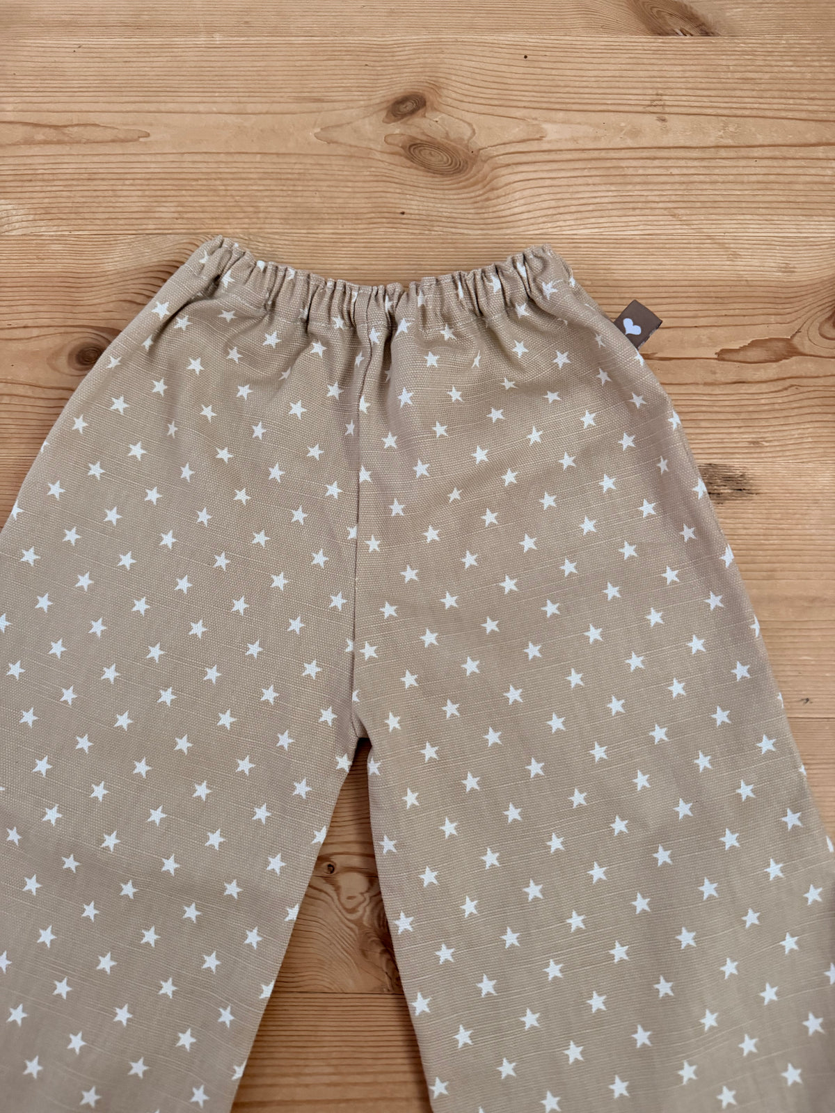 Beige stars