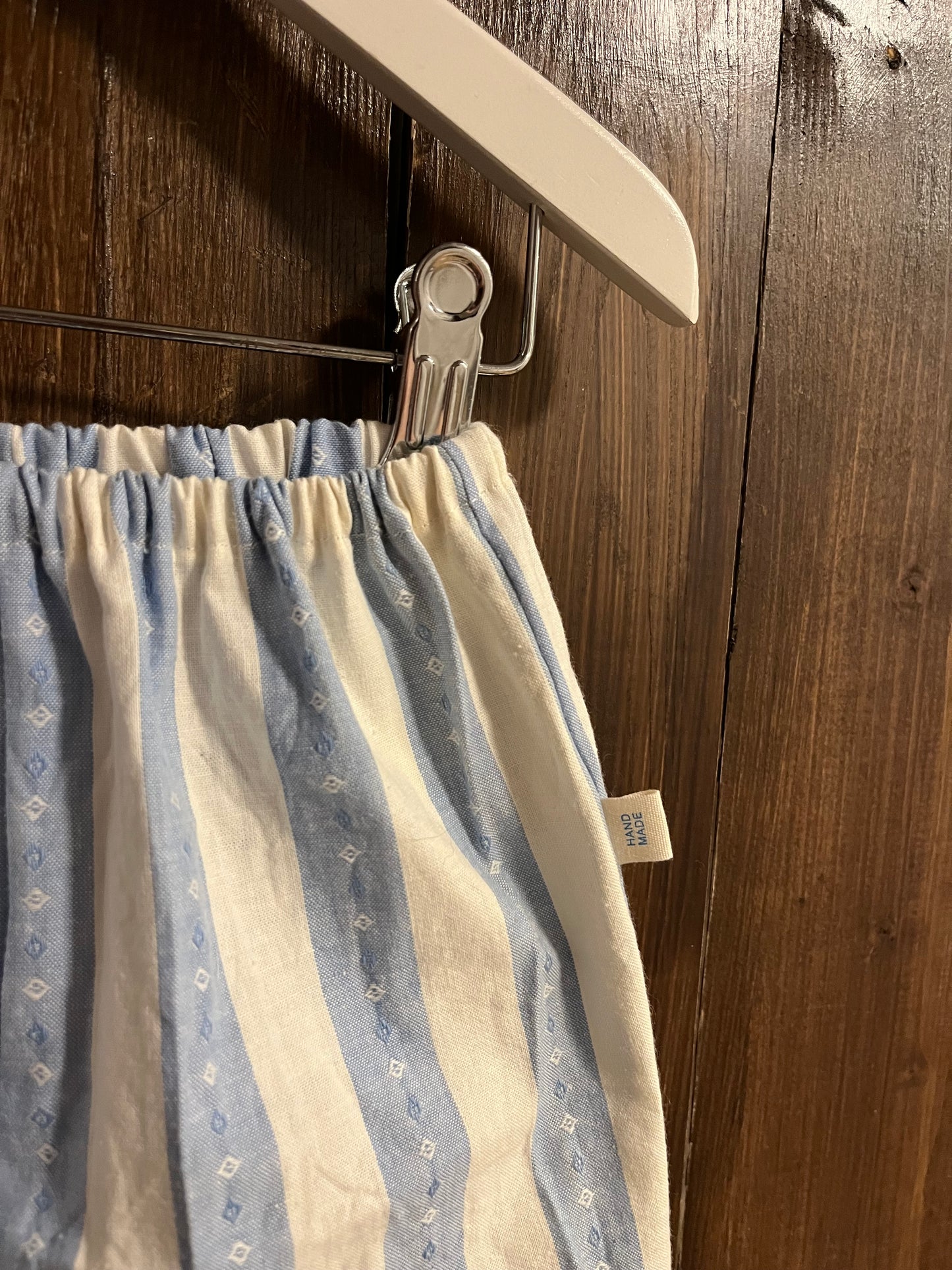 Thick blue striped
