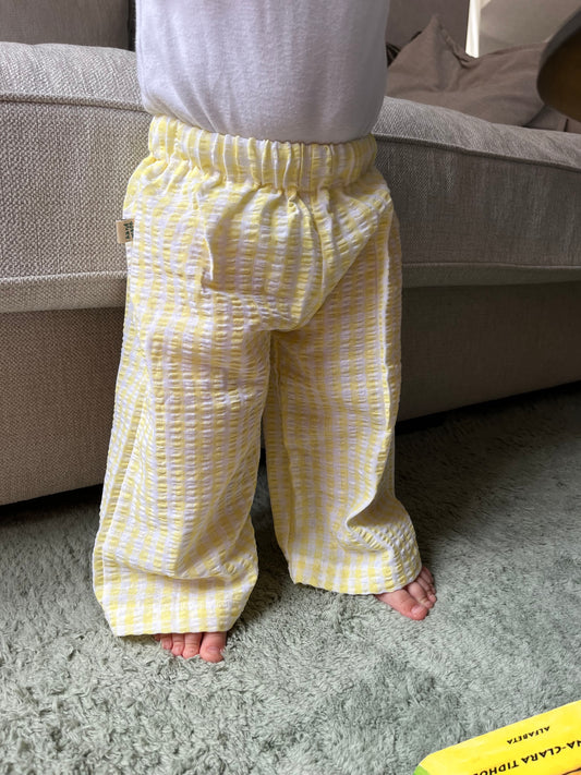Yellow pastel
